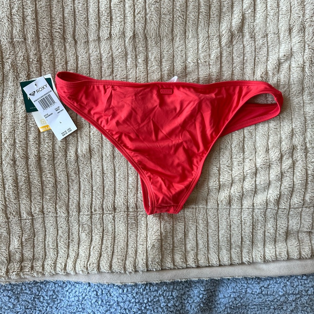 NWT Roxy Vibrant Red Bikini Bottom - Picture 2 of 2